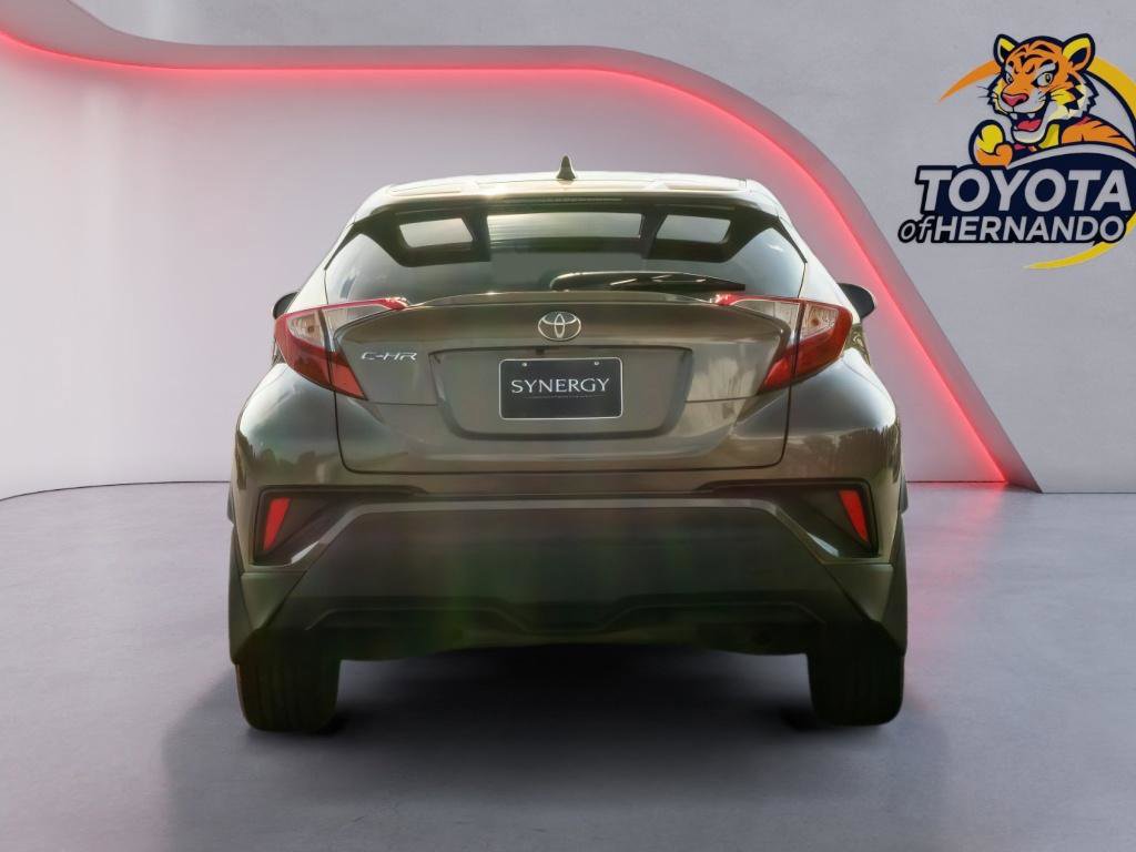 Used 2021 Toyota C-HR XLE FWD image 6
