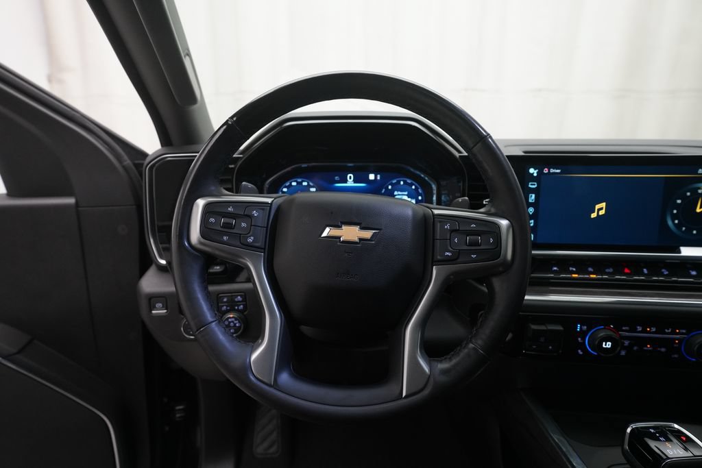 Used 2023 Chevrolet Silverado 1500 LTZ w/ LTZ Premium Package AWD/4WD image 4
