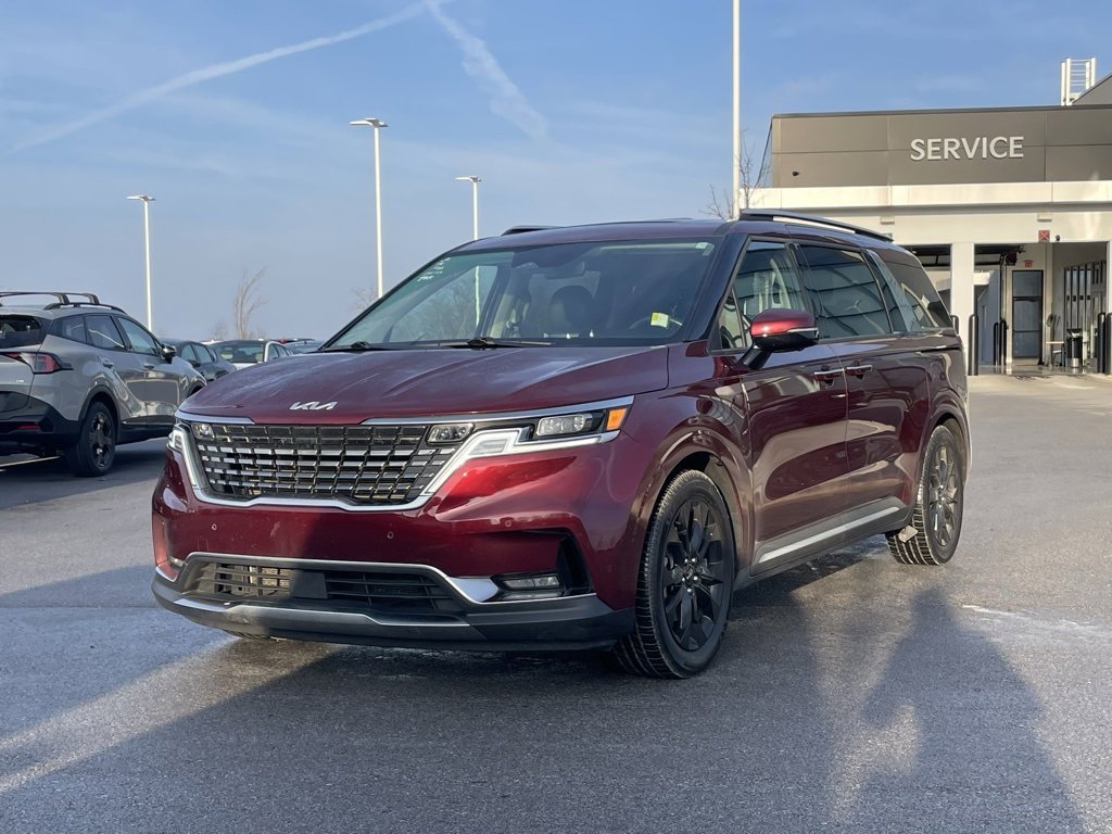 Used 2023 Kia Carnival SX Prestige image 3