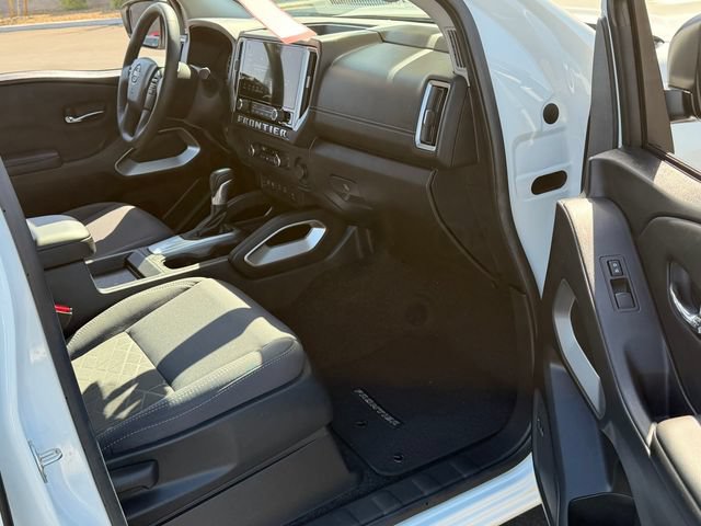 Certified 2025 Nissan Frontier SV w/ SV Convenience Package RWD image 25