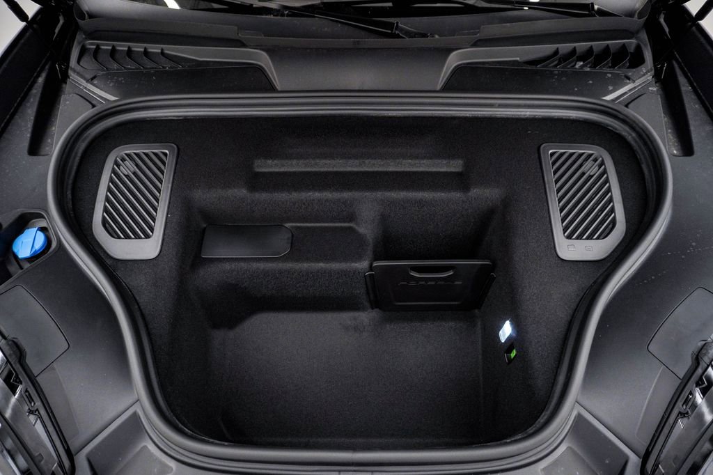 New 2026 Porsche Macan Turbo Electric image 29