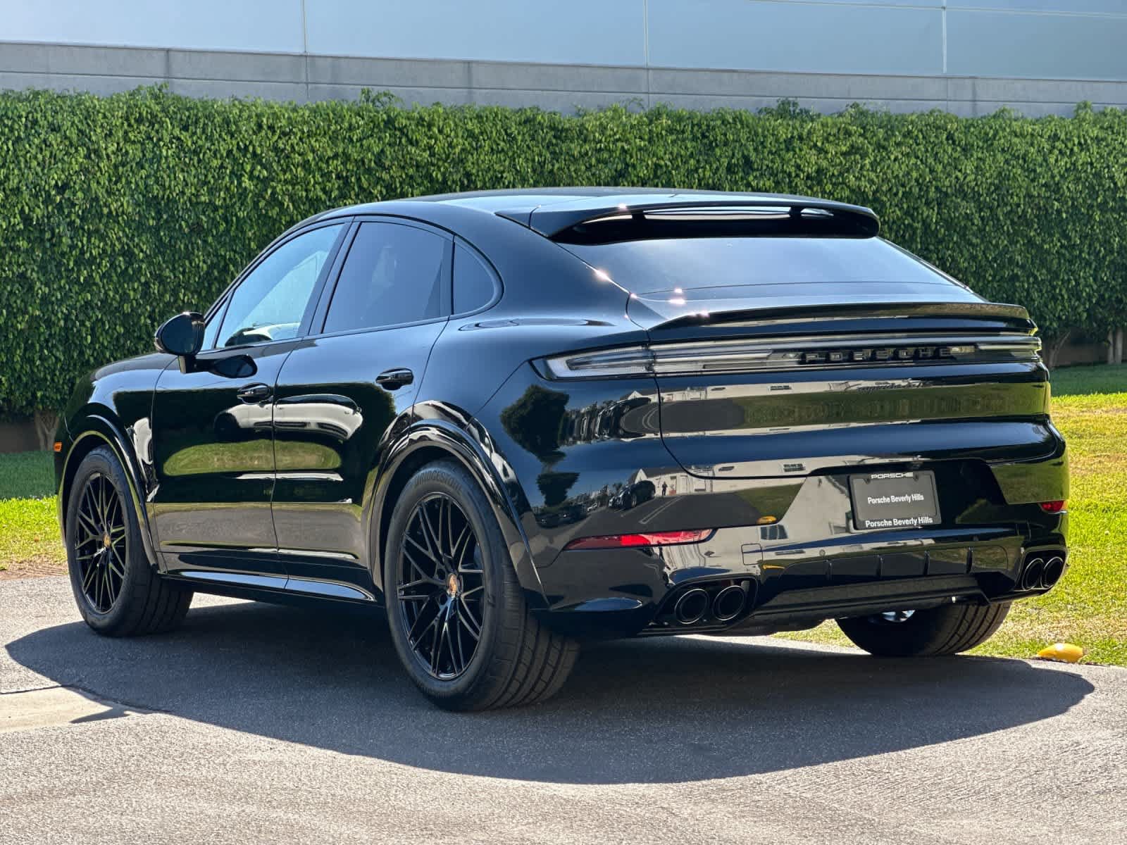 New 2026 Porsche Cayenne GTS AWD/4WD image 3