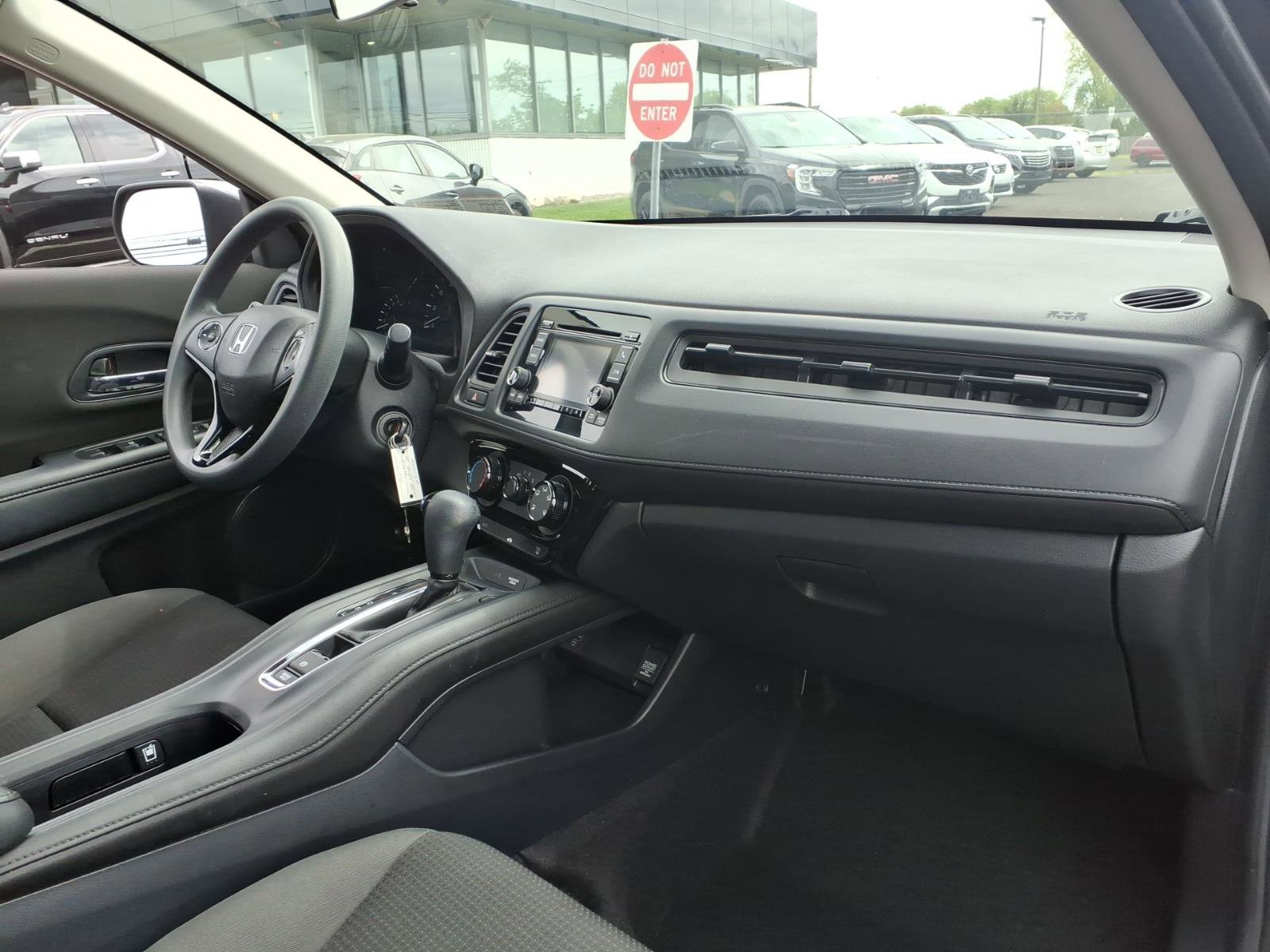 Used 2020 Honda HR-V LX image 12