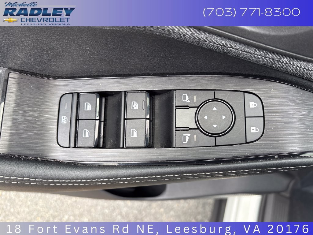 Used 2023 Nissan Rogue SV AWD/4WD image 13