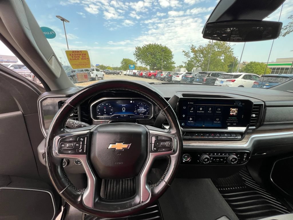 Used 2023 Chevrolet Silverado 1500 LT AWD/4WD image 32