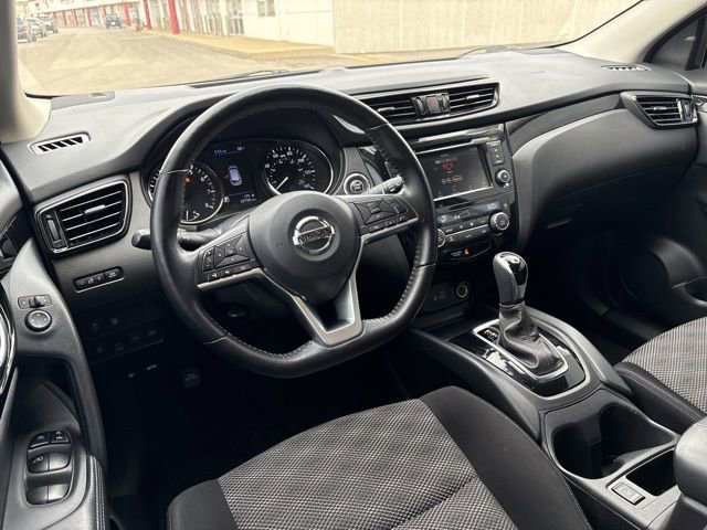 Used 2022 Nissan Rogue Sport SV image 25