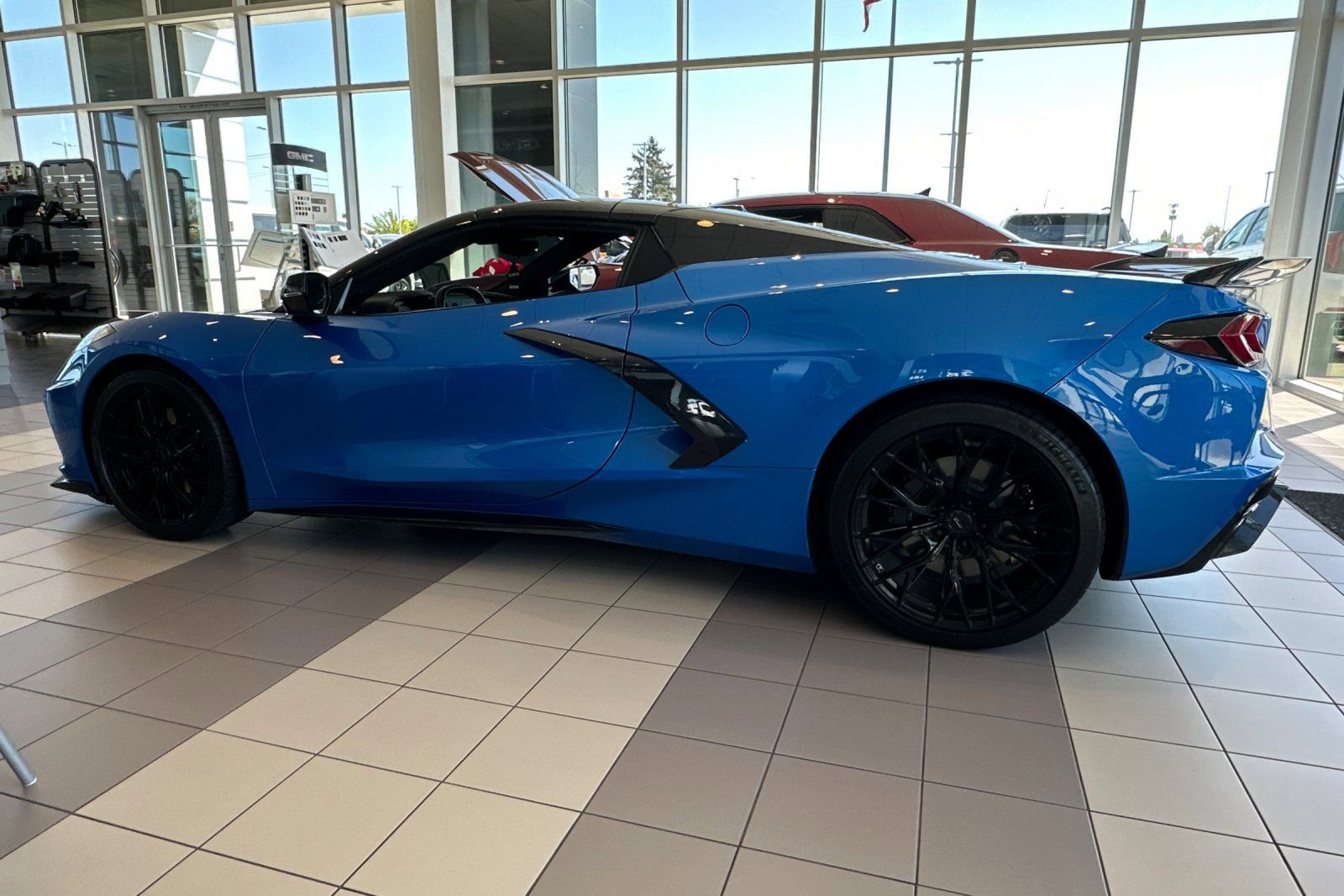 Used 2024 Chevrolet Corvette Stingray Preferred Conv w/ Stealth Interior Trim Package RWD image 6