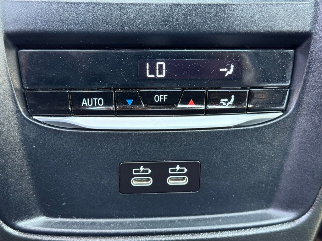 Used 2024 BMW 330i Sedan image 13