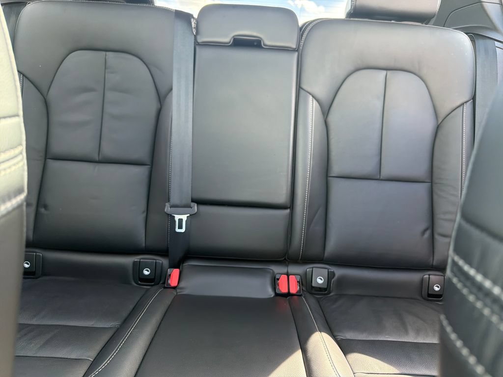 Used 2023 Volvo XC40 B5 Plus w/ Driver Assist Package AWD/4WD image 19