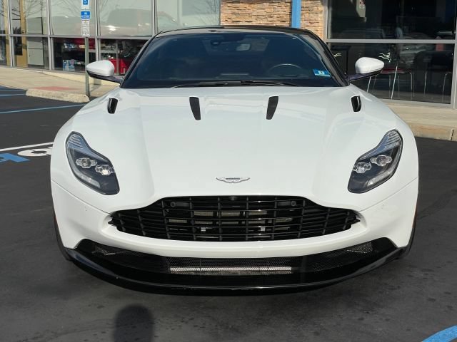 Used 2017 Aston Martin DB11 V12 RWD image 11