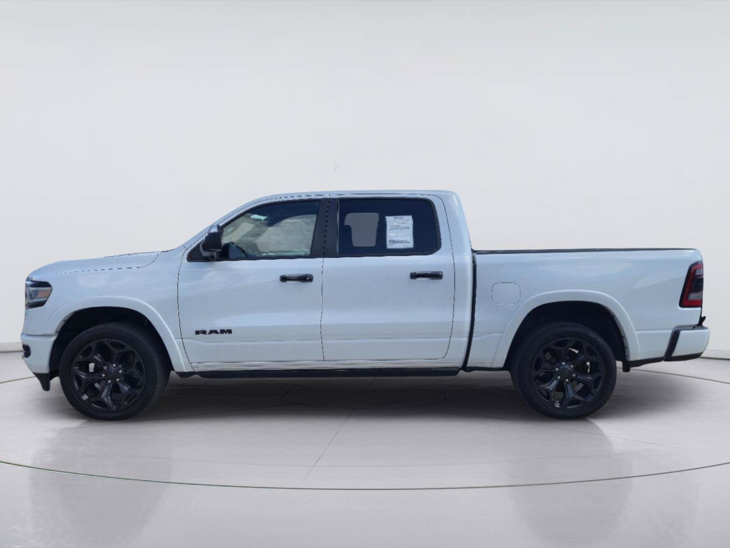 Used 2023 RAM 1500 Limited AWD/4WD image 2