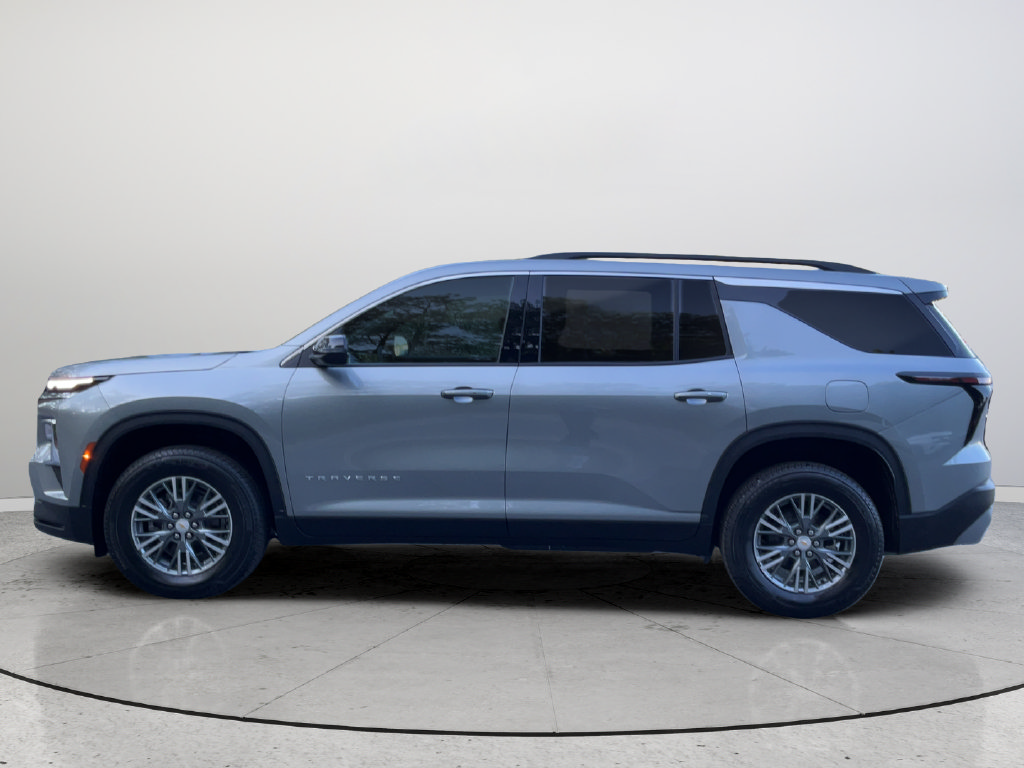 New 2027 Chevrolet Traverse LT w/ LPO, Floor Liner Package FWD image 8