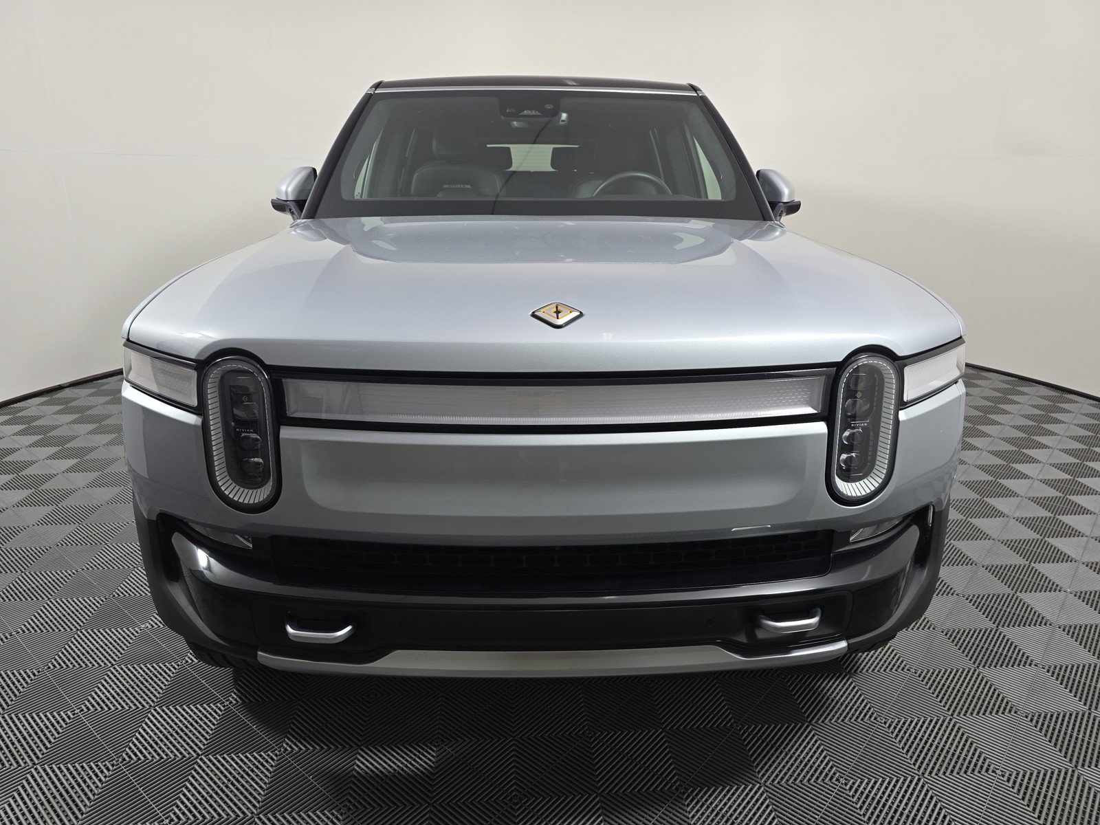 Used 2023 Rivian R1S Adventure AWD/4WD image 8