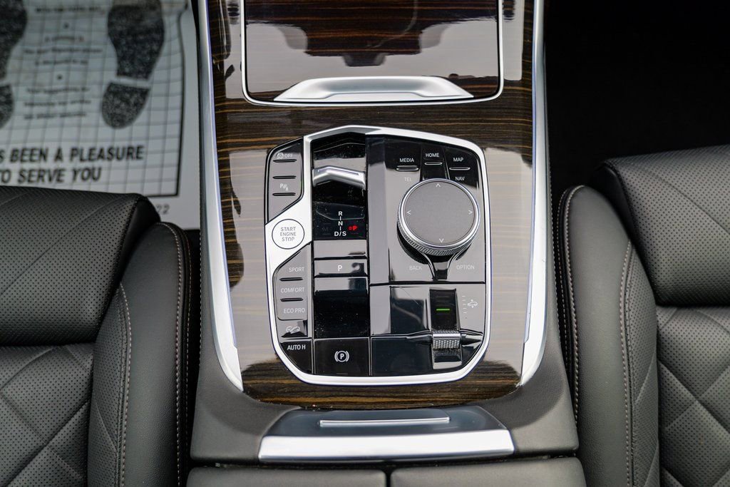 Used 2024 BMW X7 xDrive40i image 53