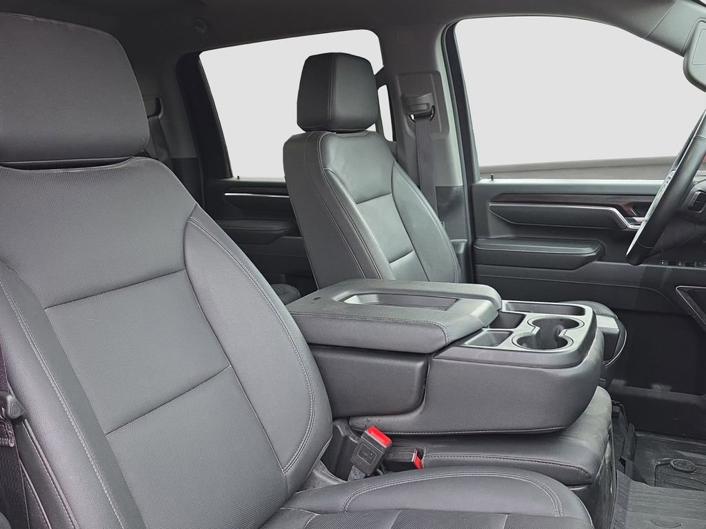 Used 2025 GMC Sierra 3500 SLT image 18