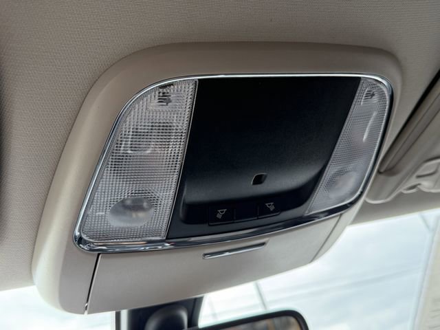 Used 2023 Chrysler 300 Touring RWD image 25