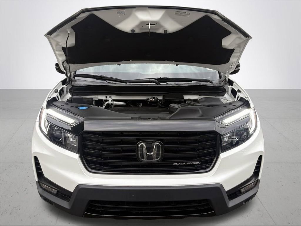 Used 2023 Honda Ridgeline Black Edition image 4