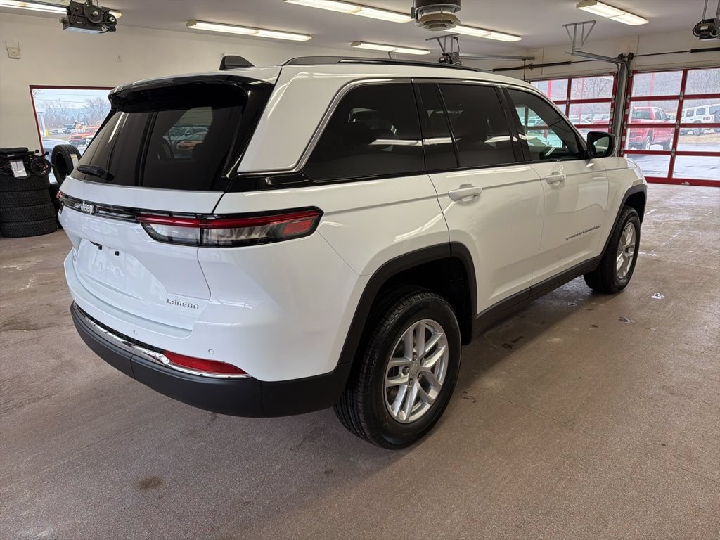 New 2025 Jeep Grand Cherokee Laredo X w/ Luxury Tech Group I AWD/4WD image 26