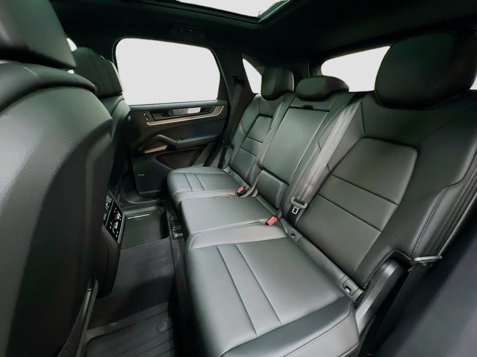 New 2026 Porsche Cayenne AWD/4WD image 24