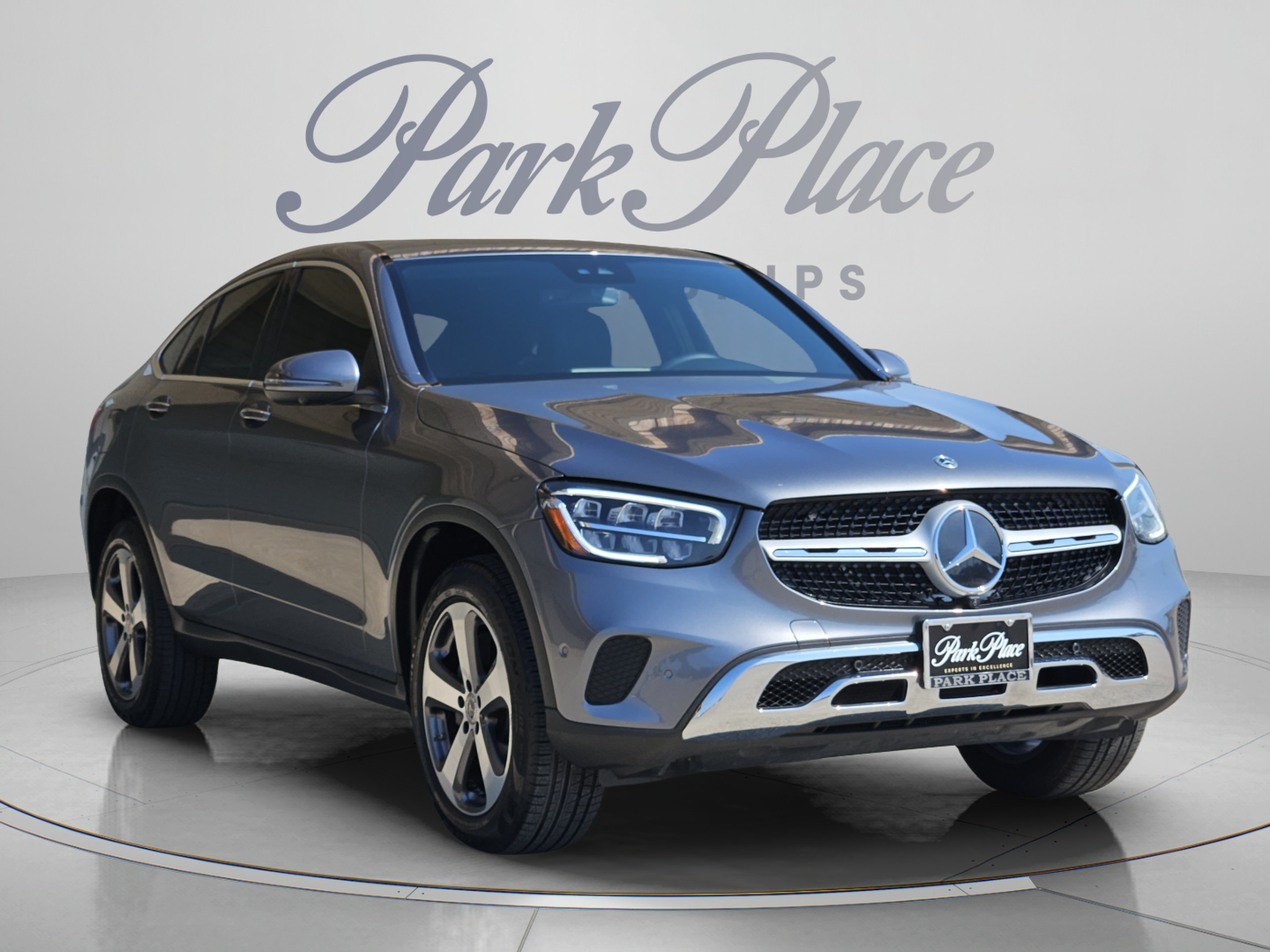Used 2023 Mercedes-Benz GLC 300 4MATIC Coupe image 7