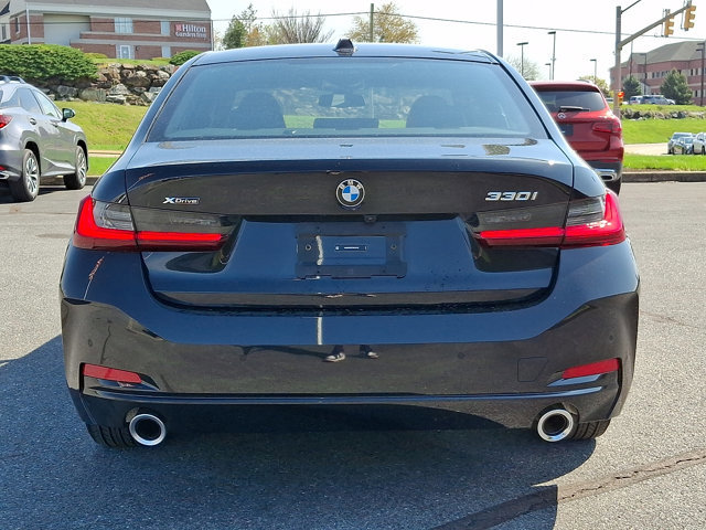 Certified 2025 BMW 330i xDrive Sedan w/ Premium Package AWD/4WD image 5