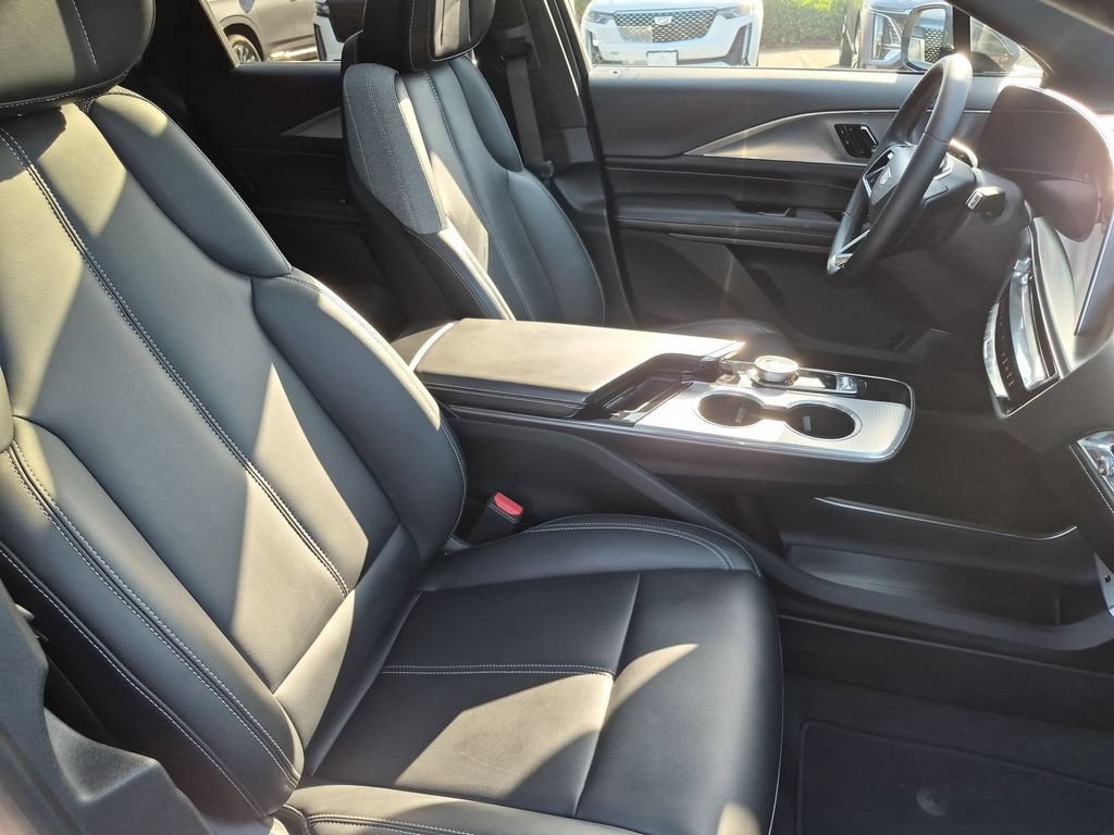 Certified 2024 Cadillac Lyriq Tech AWD/4WD image 22
