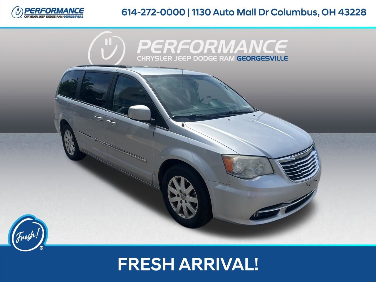 Used 2012 Chrysler Town & Country Touring w/ Entertainment Group #1 FWD image 1