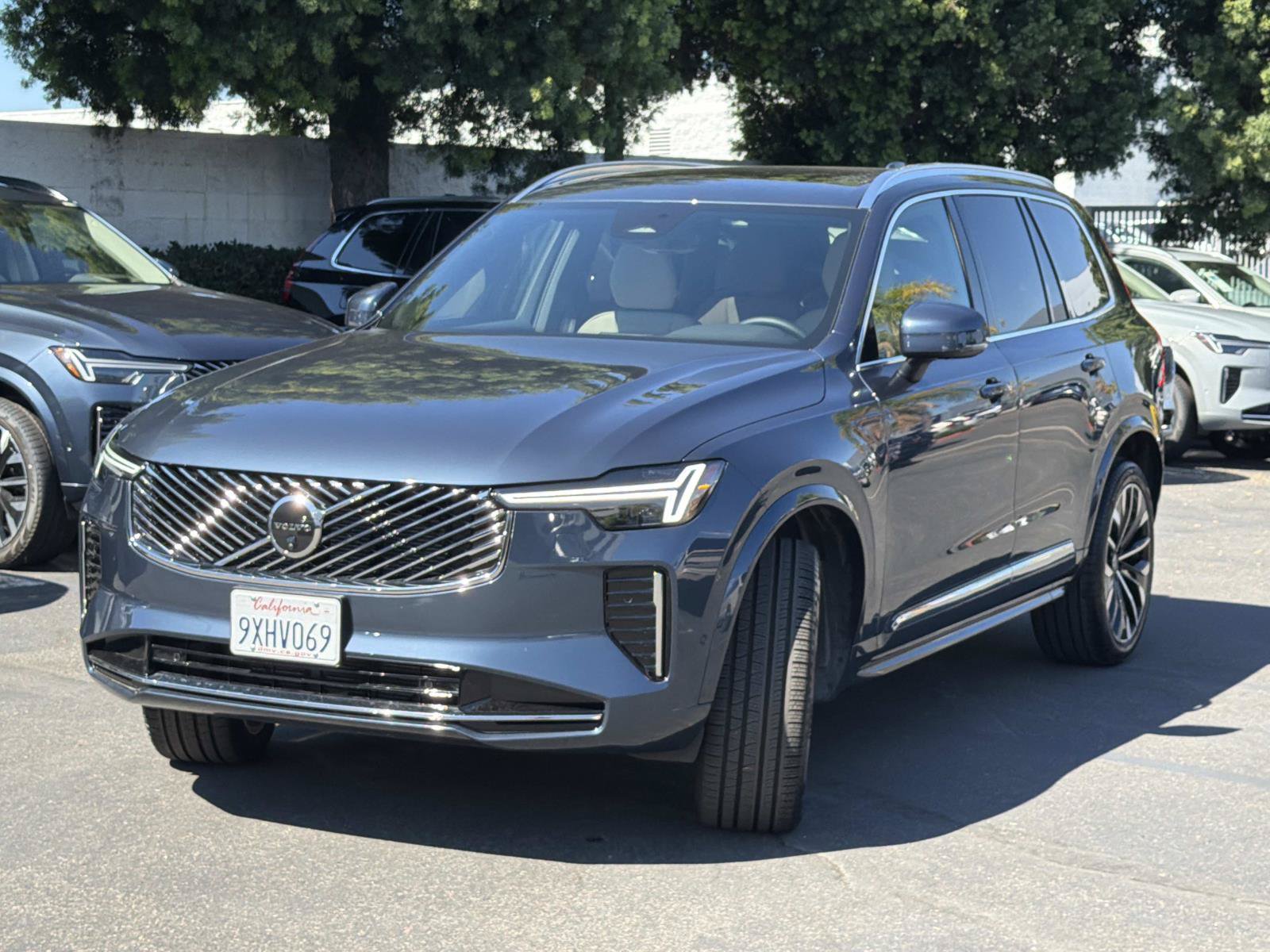 Certified 2026 Volvo XC90 B6 Plus AWD/4WD image 3