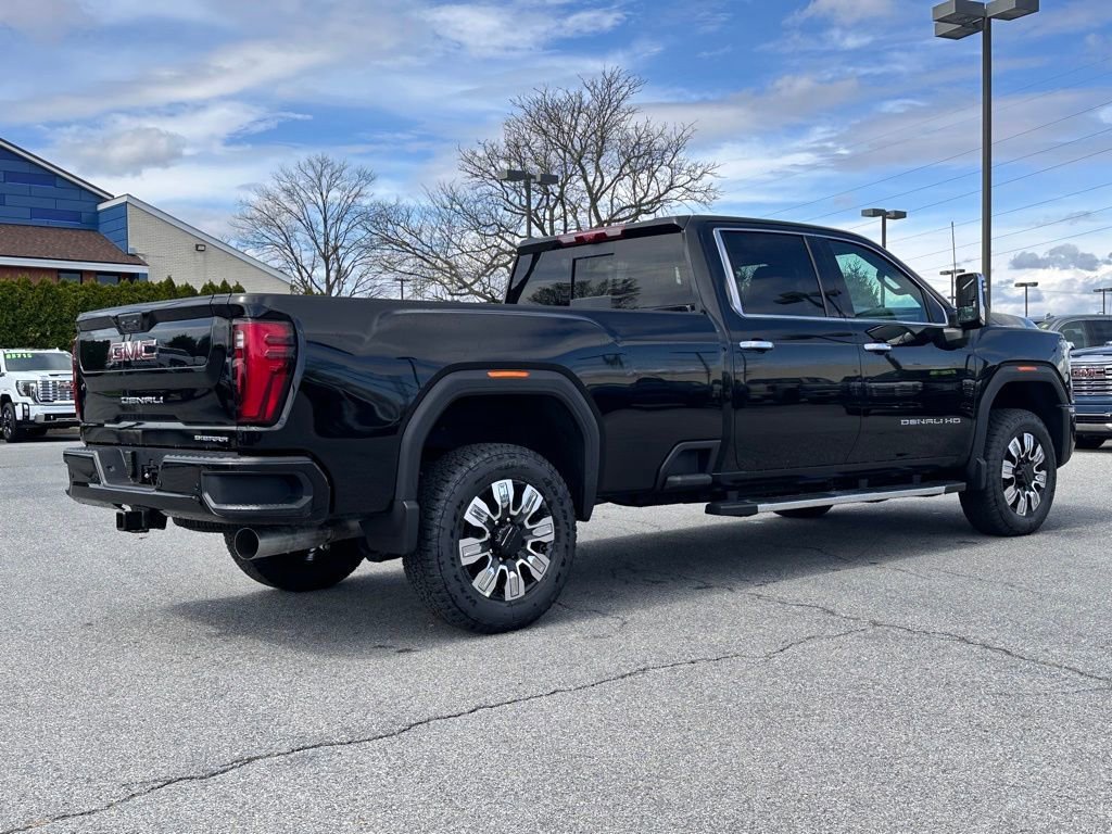 New 2026 GMC Sierra 3500 Denali w/ Denali Reserve Package AWD/4WD image 10