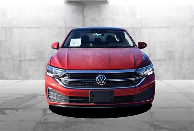 Certified 2024 Volkswagen Jetta SE w/ Panoramic Sunroof Package image 4