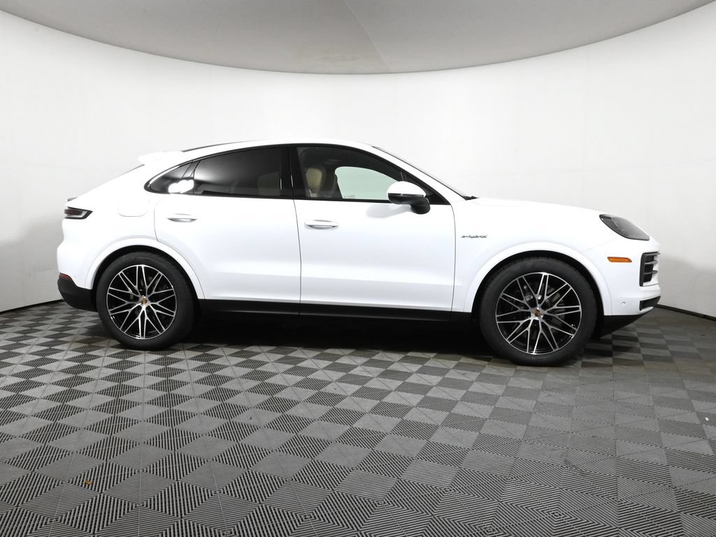 Used 2026 Porsche Cayenne E-Hybrid Coupe AWD/4WD image 8