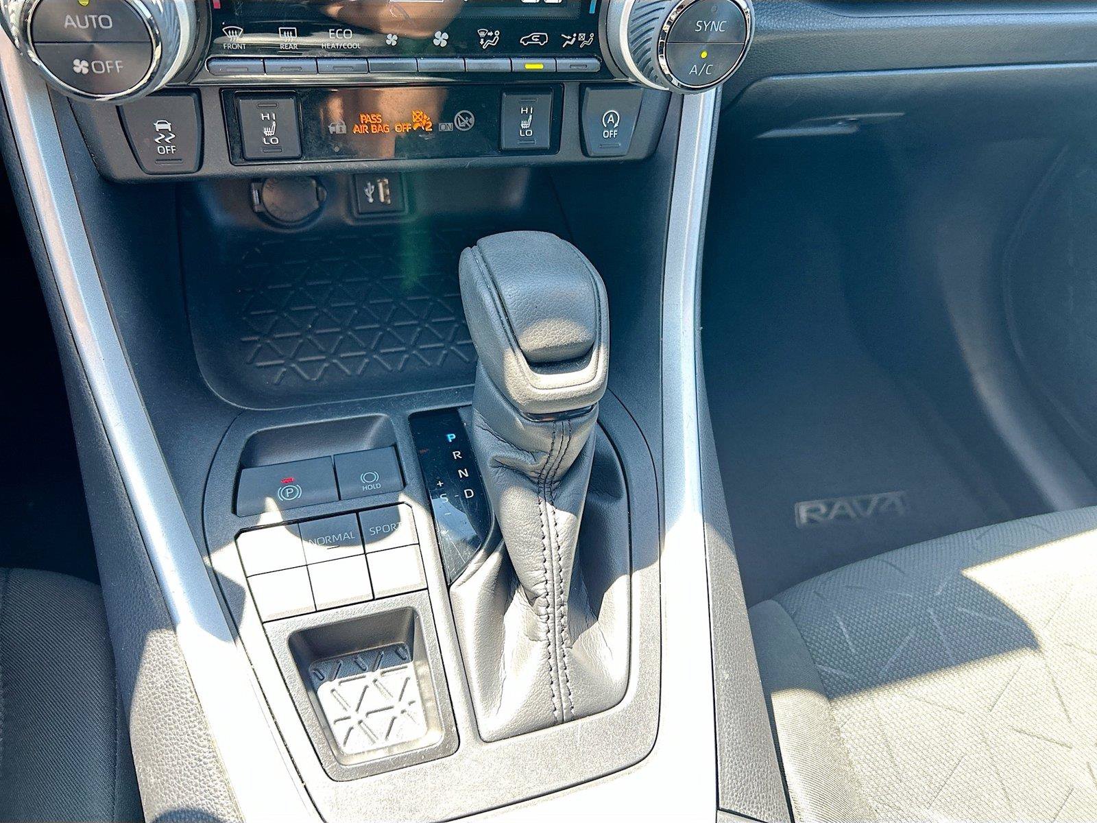 Used 2024 Toyota RAV4 XLE w/ Weather Package AWD/4WD image 28