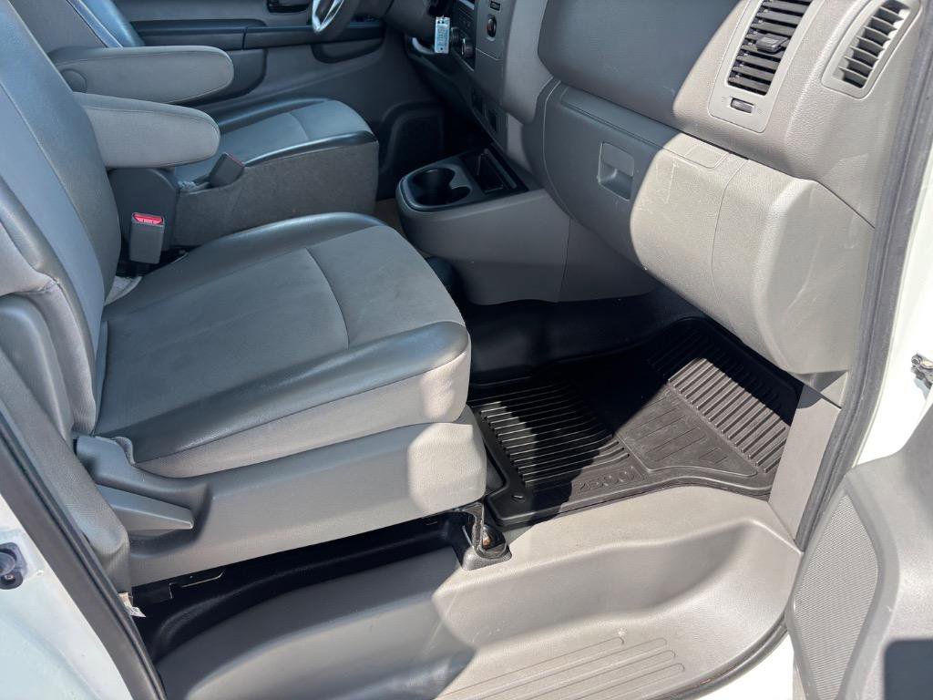 Used 2014 Nissan NV 1500 SV image 18