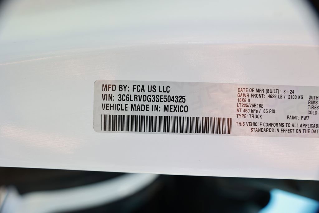 Used 2025 RAM ProMaster 2500 w/ Convenience Group FWD image 39