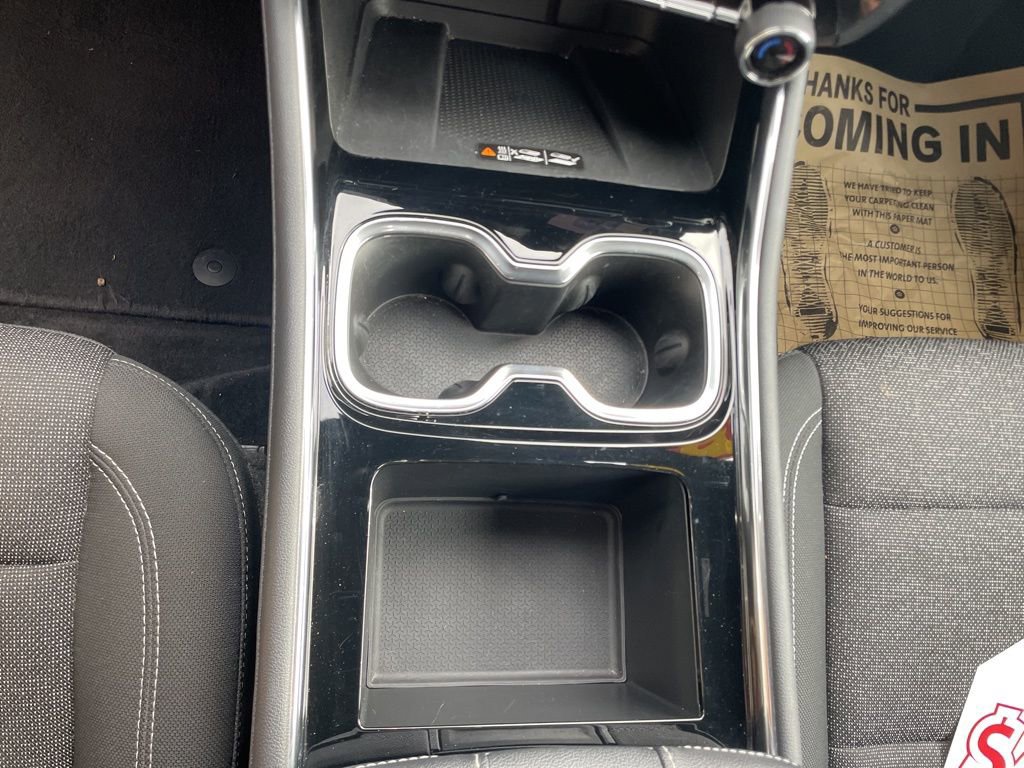 Used 2025 Chevrolet Traverse LT image 20