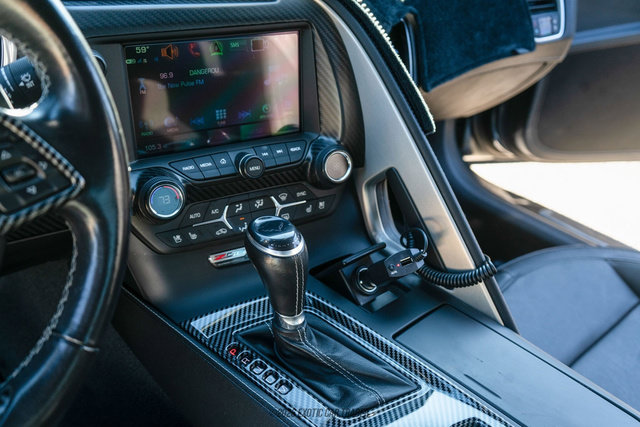 Used 2019 Chevrolet Corvette Z06 RWD image 33