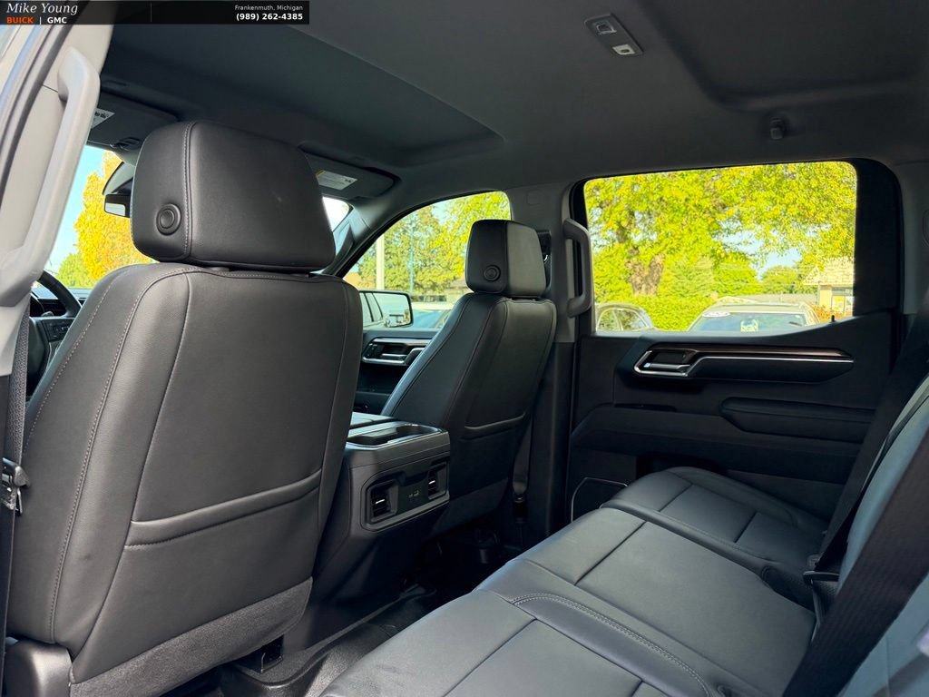 Used 2025 Chevrolet Silverado 1500 LT Trail Boss w/ Convenience Package II AWD/4WD image 11