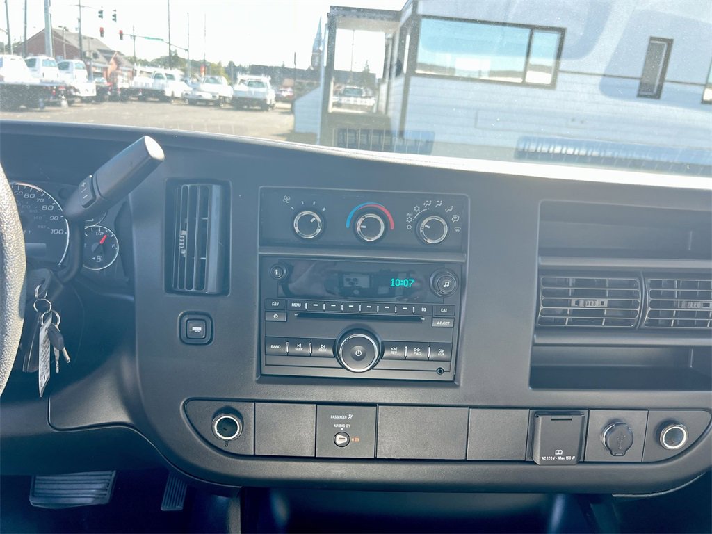 Used 2017 Chevrolet Express 3500 Work Van image 13