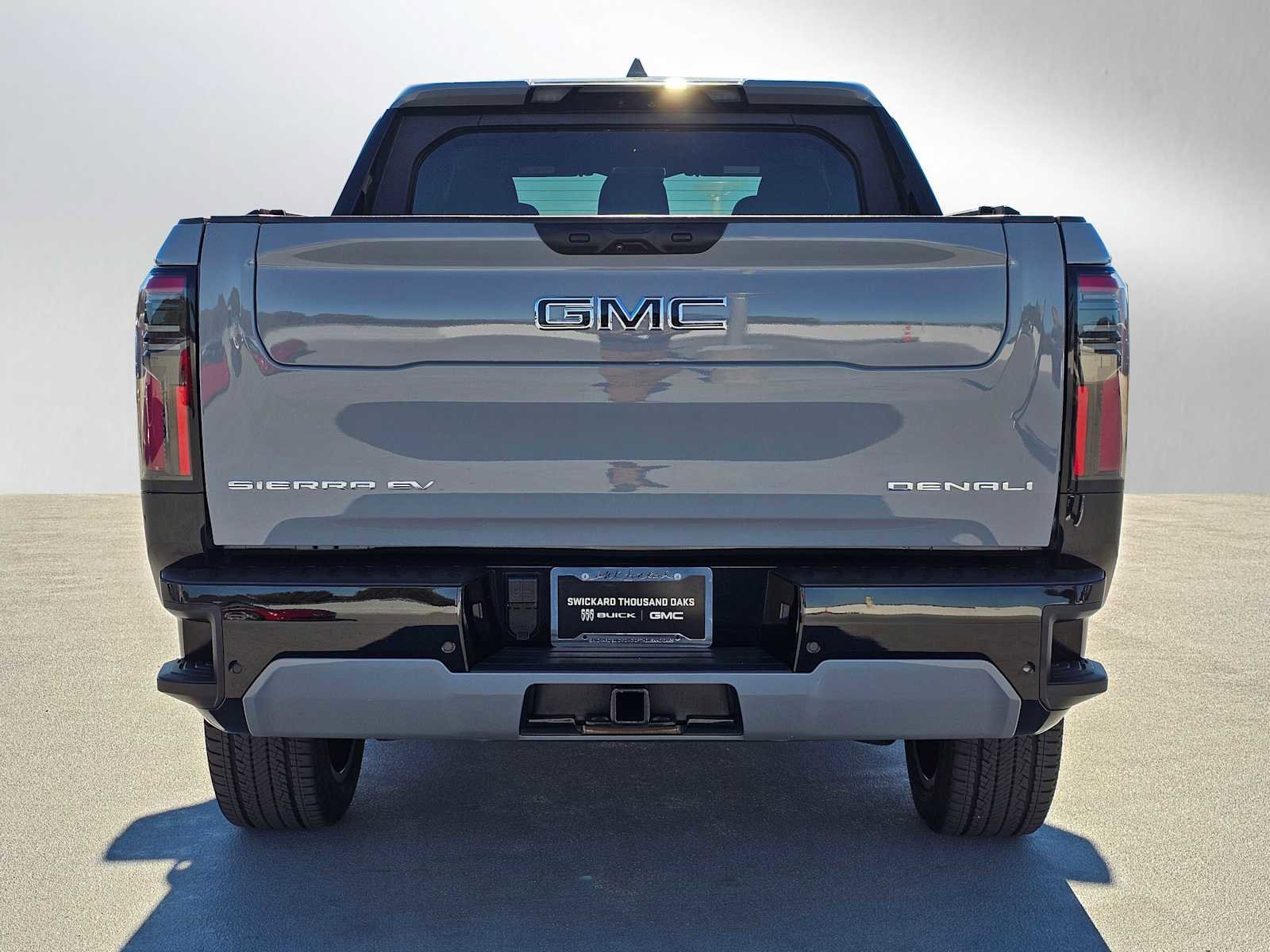 Used 2024 GMC Sierra EV Denali image 4