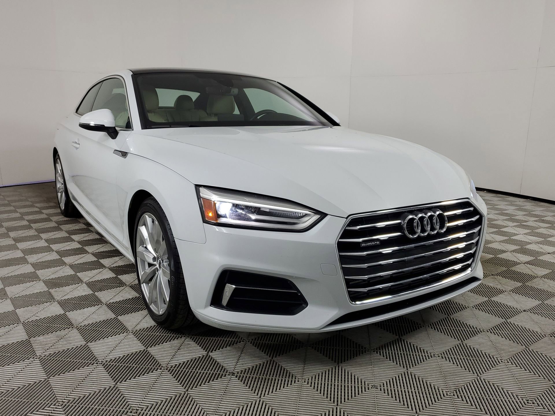 Used 2018 Audi A5 2.0T Premium w/ Convenience Package image 2