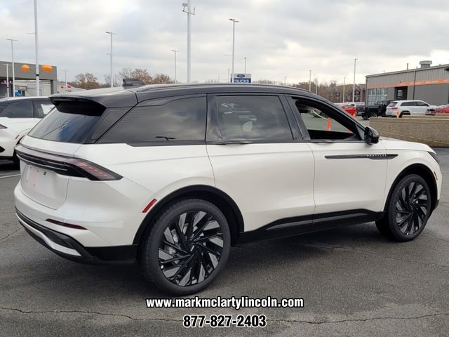New 2026 Lincoln Nautilus Reserve image 3