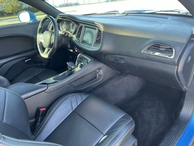 Used 2016 Dodge Challenger SRT Hellcat image 29