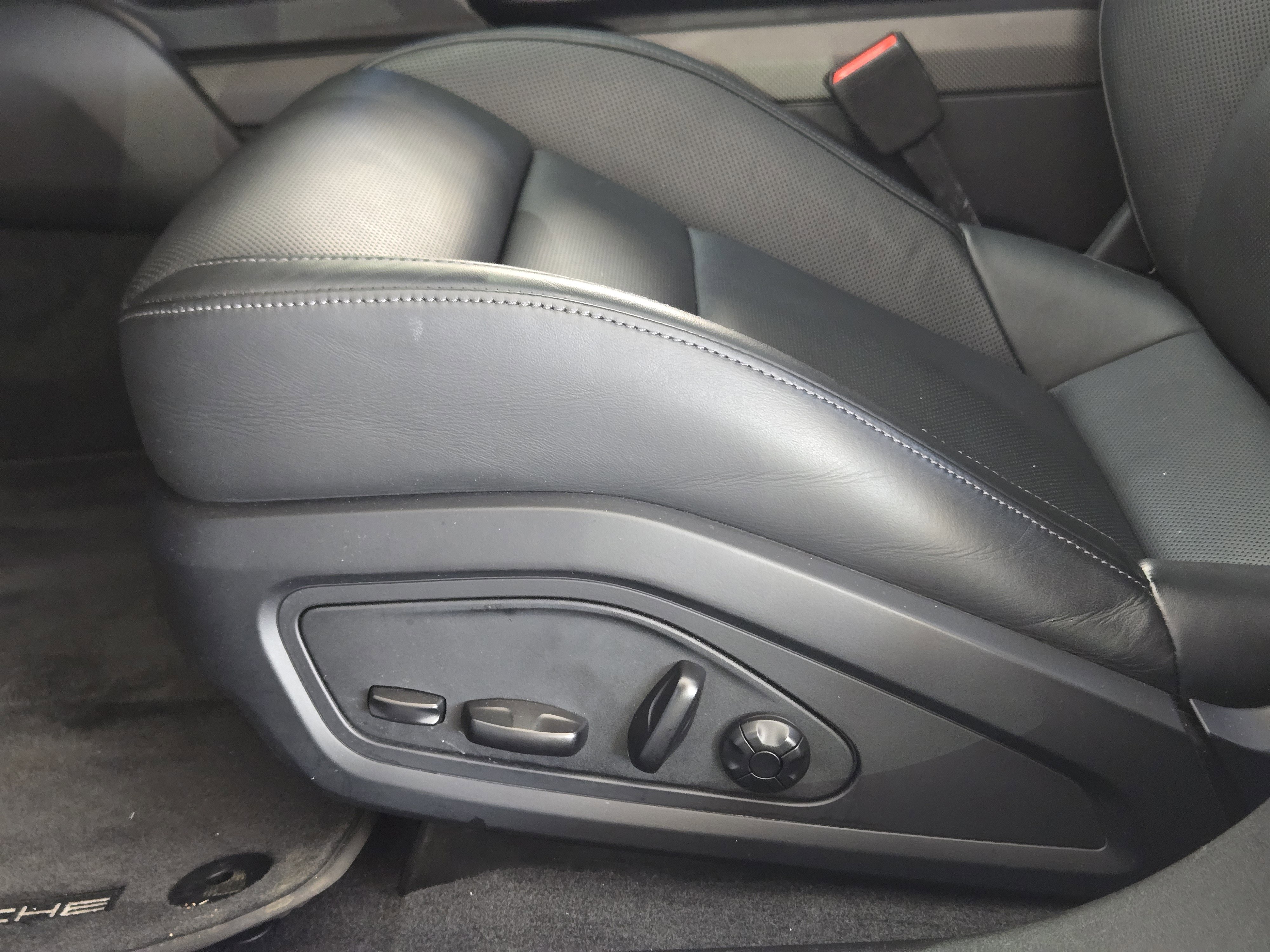 Certified 2021 Porsche Taycan Turbo S image 29