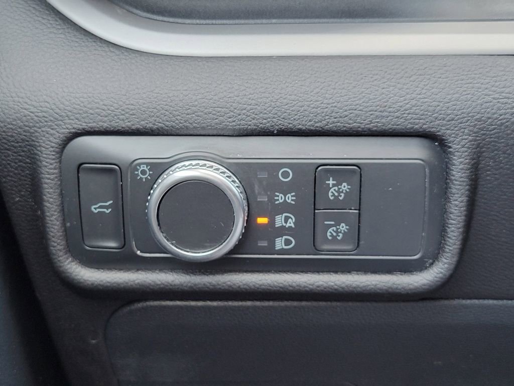 Certified 2022 Ford Explorer XLT image 28