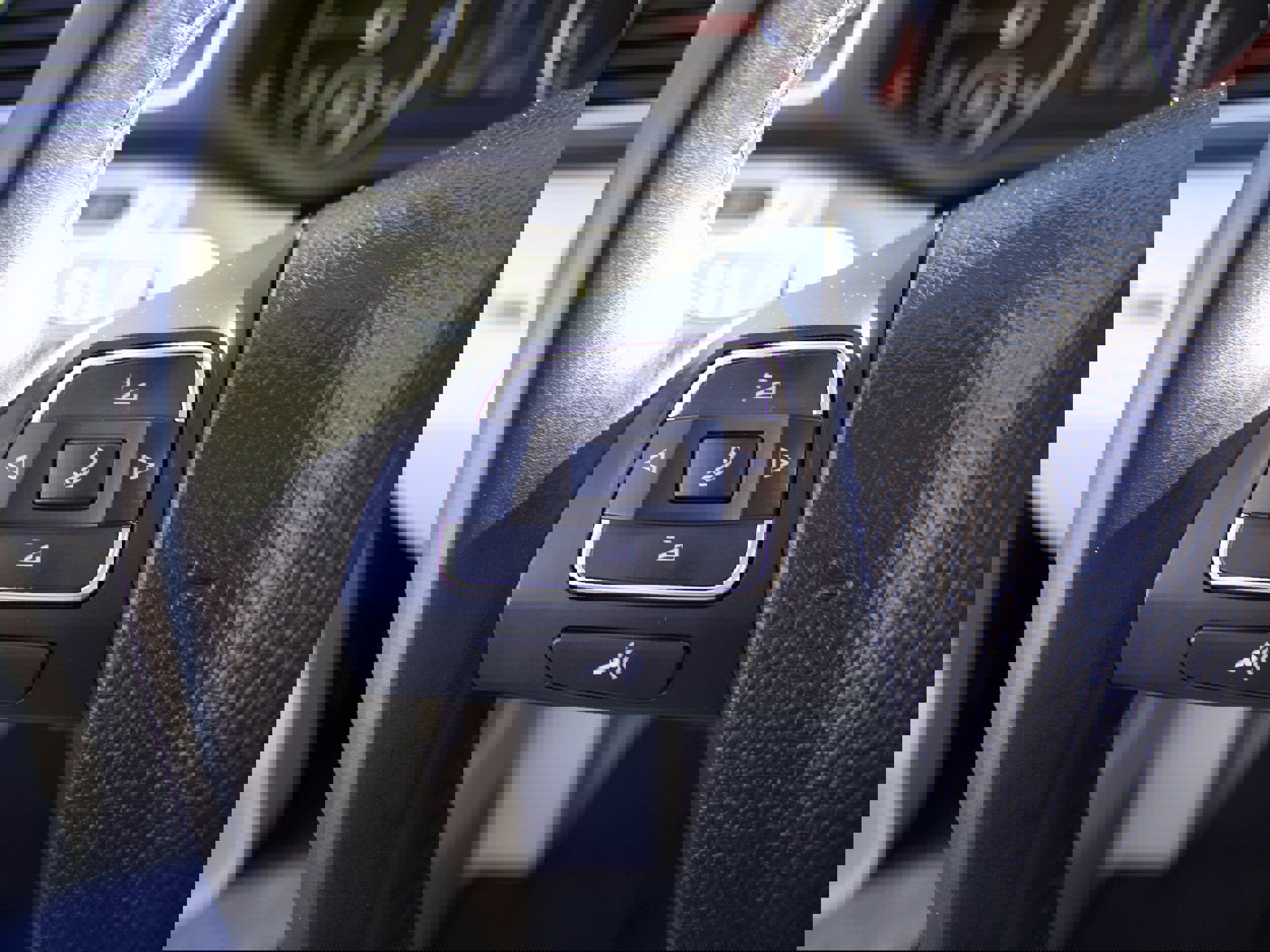 Used 2015 Volkswagen Passat TDI SE image 15