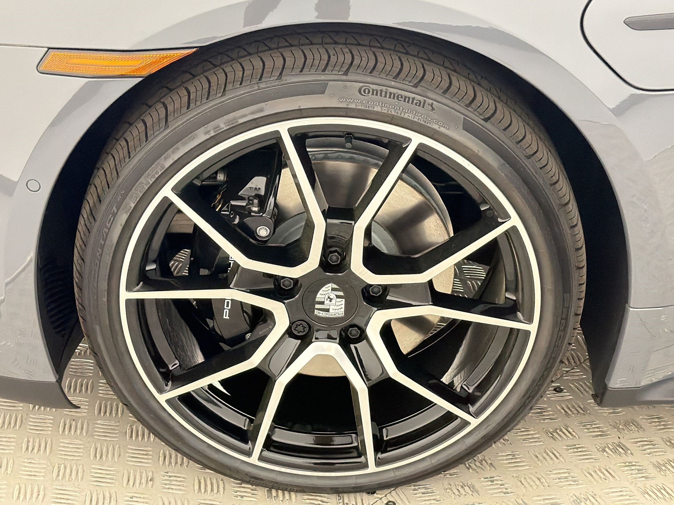 New 2026 Porsche Taycan 4S AWD/4WD image 11