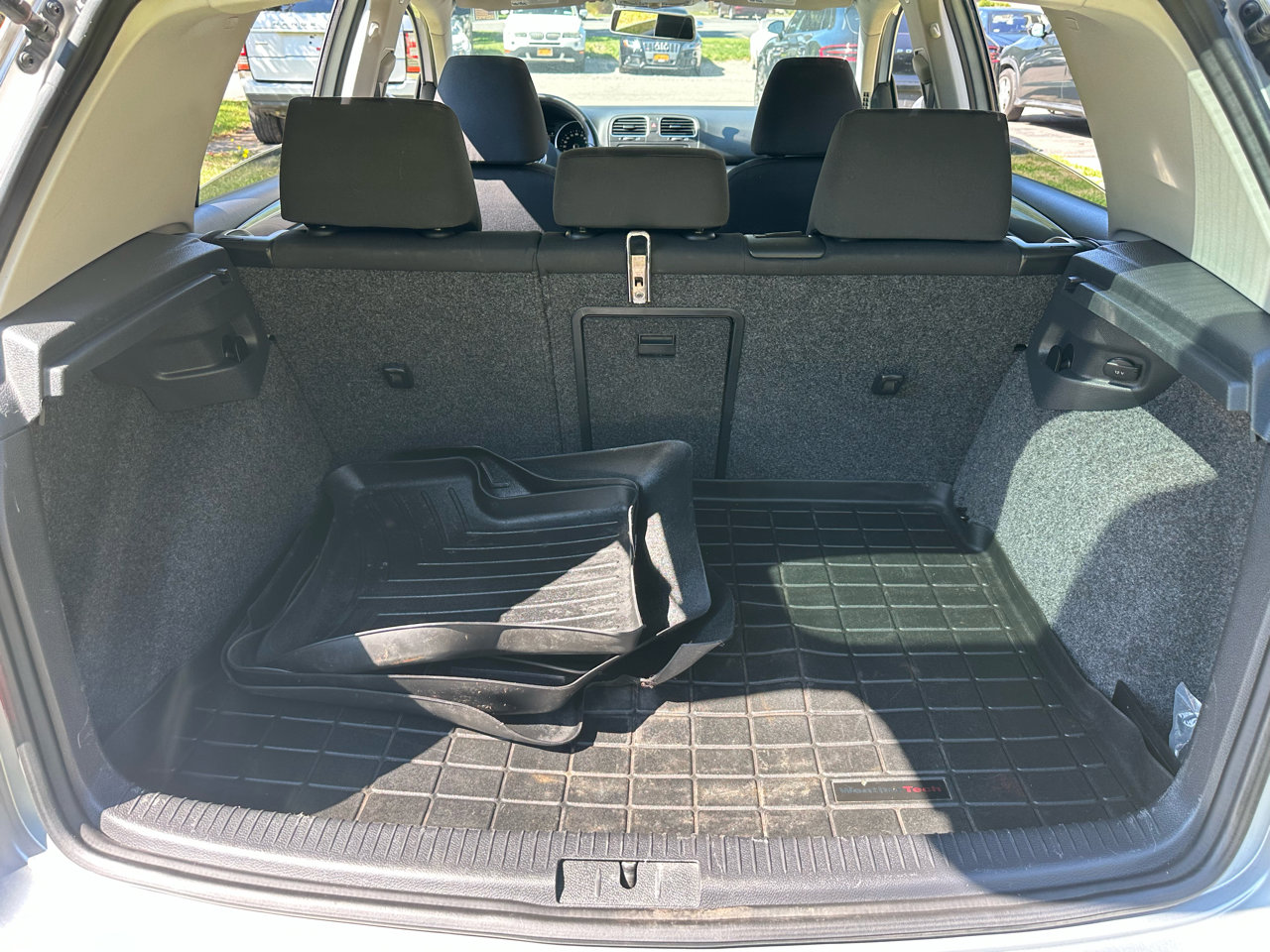 Used 2012 Volkswagen Golf TDI image 10