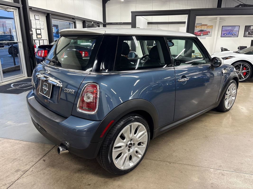 Used 2010 MINI Cooper Hardtop image 12