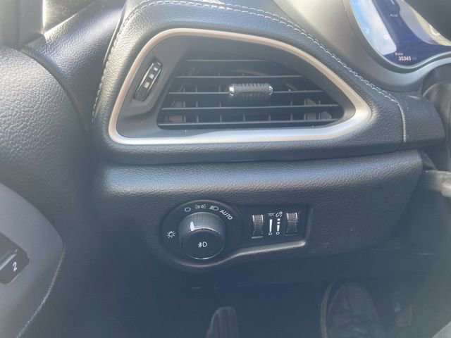 Used 2022 Chrysler Pacifica Touring-L w/ S Appearance Package image 18