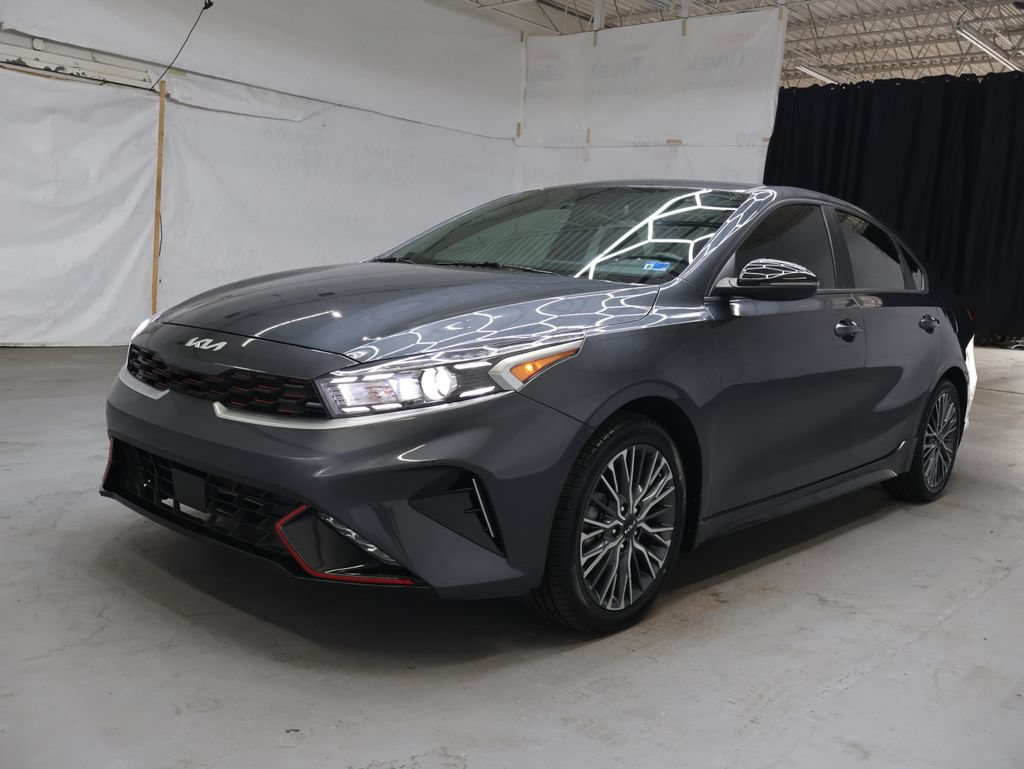 Used 2024 Kia Forte GT-Line w/ GT-Line Premium Package FWD image 3